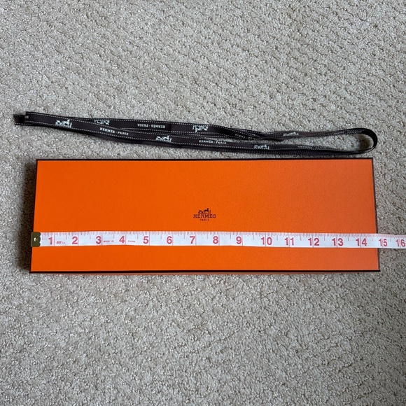 Hermes gift box and logo ribbon - Picture 4 of 8